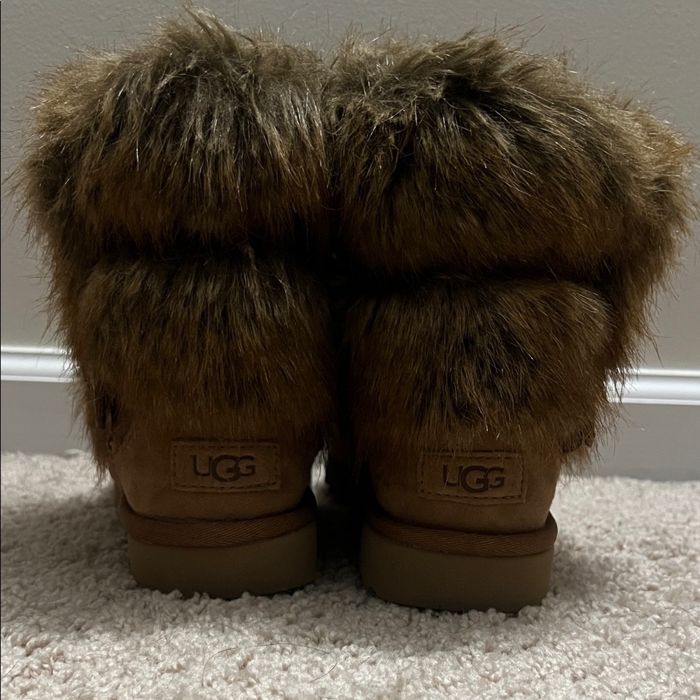 UGG Cozy Brown Fur-Lined Women's Boots - Picture 6 of 9